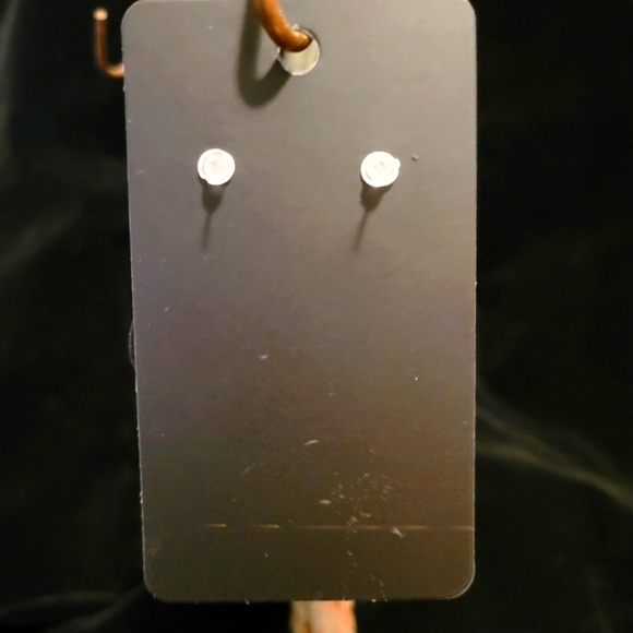 2/$20 Halloween Resin Scream Earrings - Picture 2 of 2